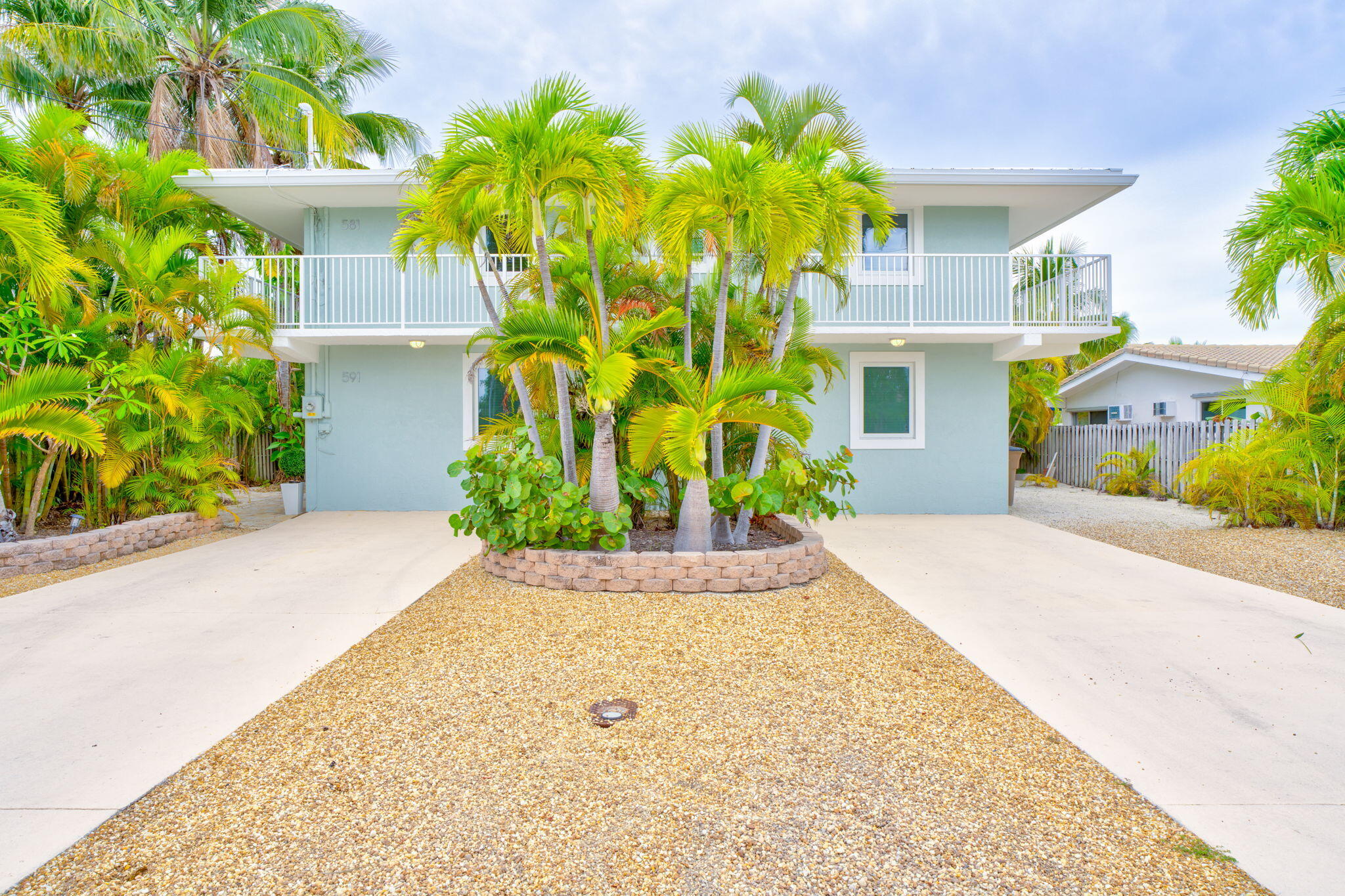 581 10th Street Key Colony Beach, FL 33051 - Photo 44 of 50 Front
