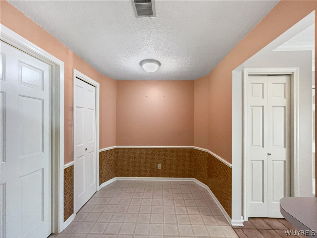 640 Youngs Road, Unit A Amherst, NY 14221 - Photo 14 of 34