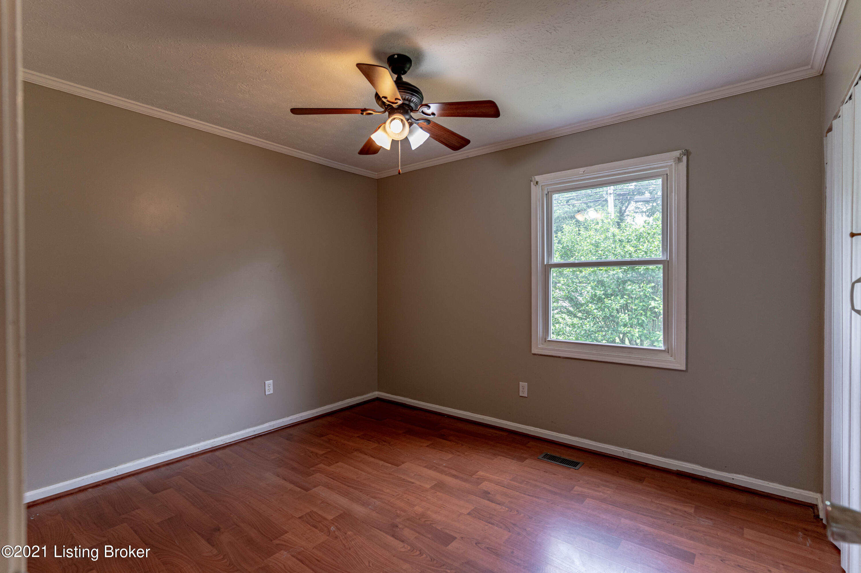 6804 Terry Road Louisville, KY 40258 - Photo 20 of 43 DSC08351