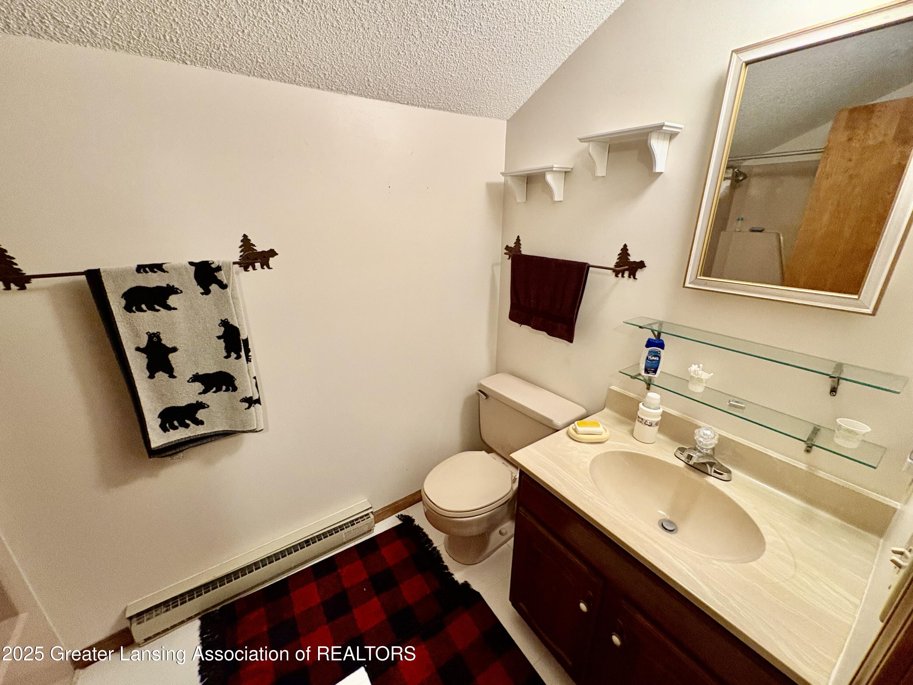 4483 Ridge Run Road Bellaire, MI 49615 - Photo 23 of 37 2nd Floor Full Bath