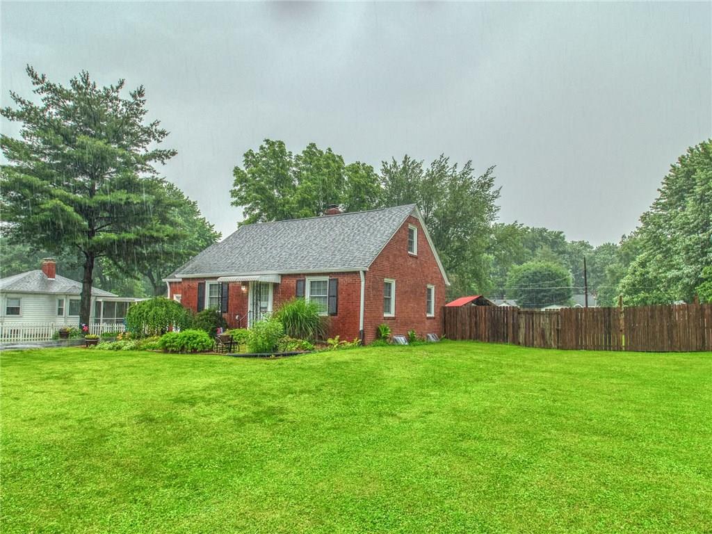 150 West Thompson Road Indianapolis, IN 46217 - Photo 3 of 47 Gallery Image 3