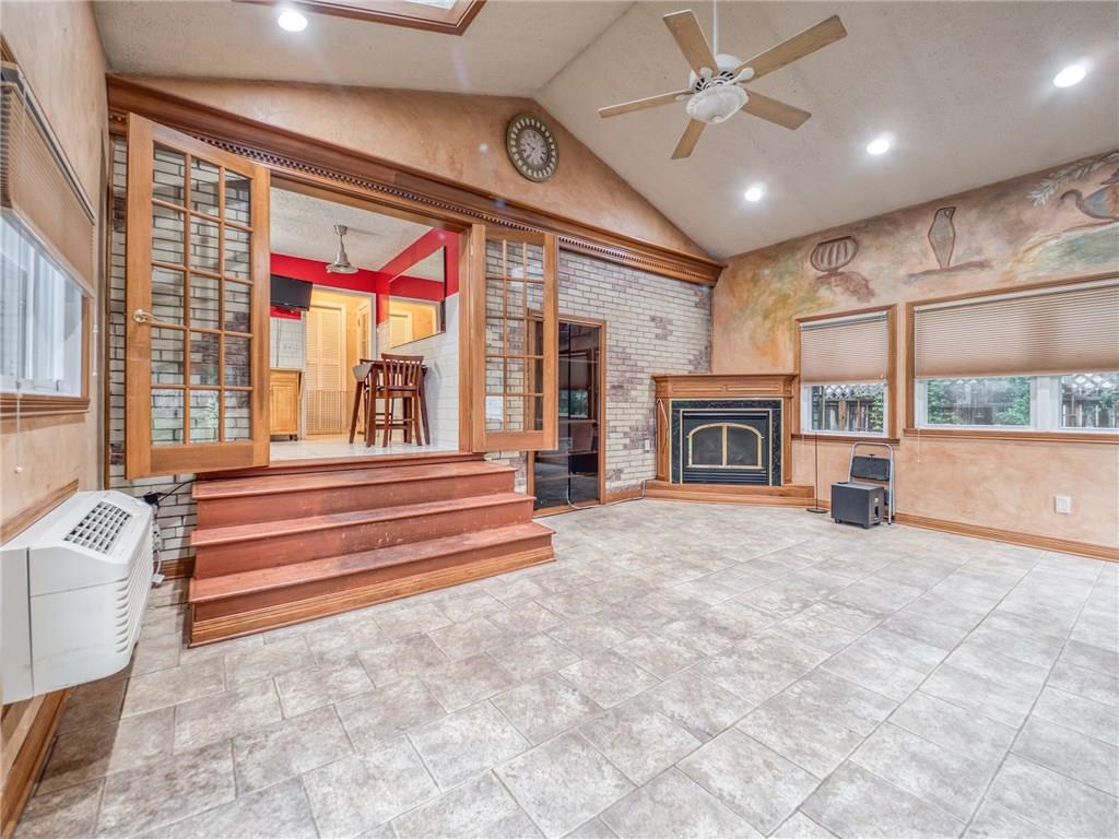 150 West Thompson Road Indianapolis, IN 46217 - Photo 24 of 47 Gallery Image 24