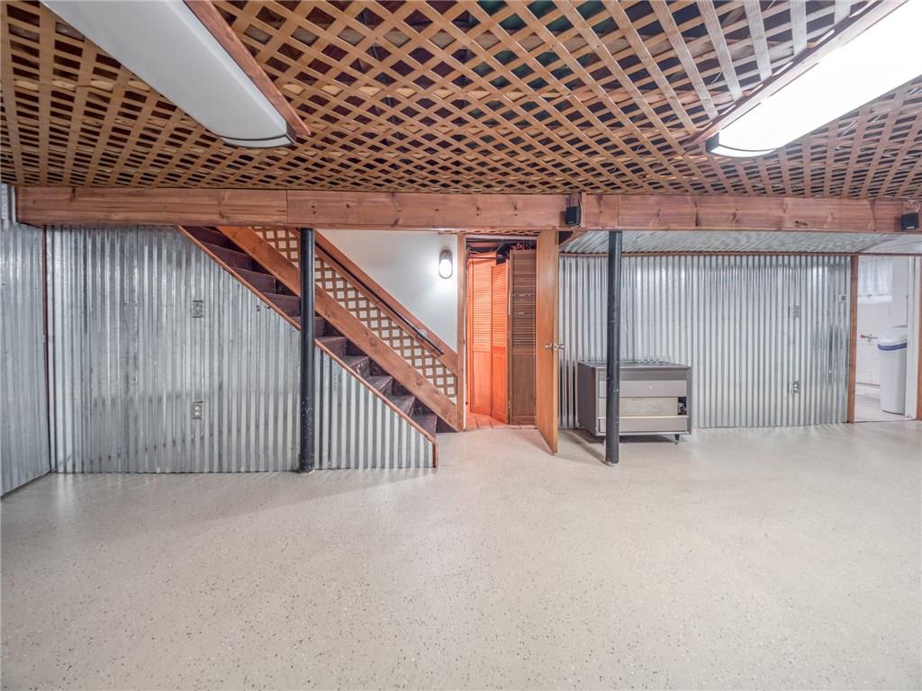 150 West Thompson Road Indianapolis, IN 46217 - Photo 26 of 47 Gallery Image 26