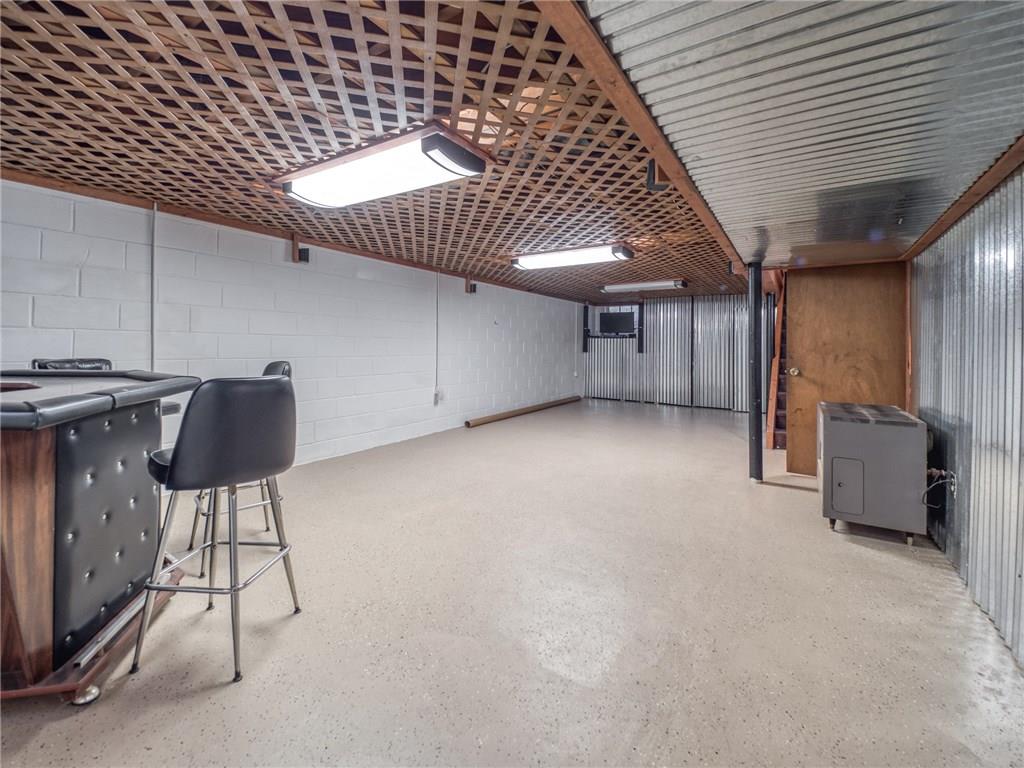 150 West Thompson Road Indianapolis, IN 46217 - Photo 29 of 47 Gallery Image 29