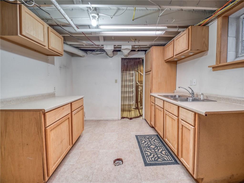 150 West Thompson Road Indianapolis, IN 46217 - Photo 31 of 47 Gallery Image 31