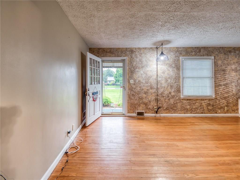 150 West Thompson Road Indianapolis, IN 46217 - Photo 8 of 47 Gallery Image 8