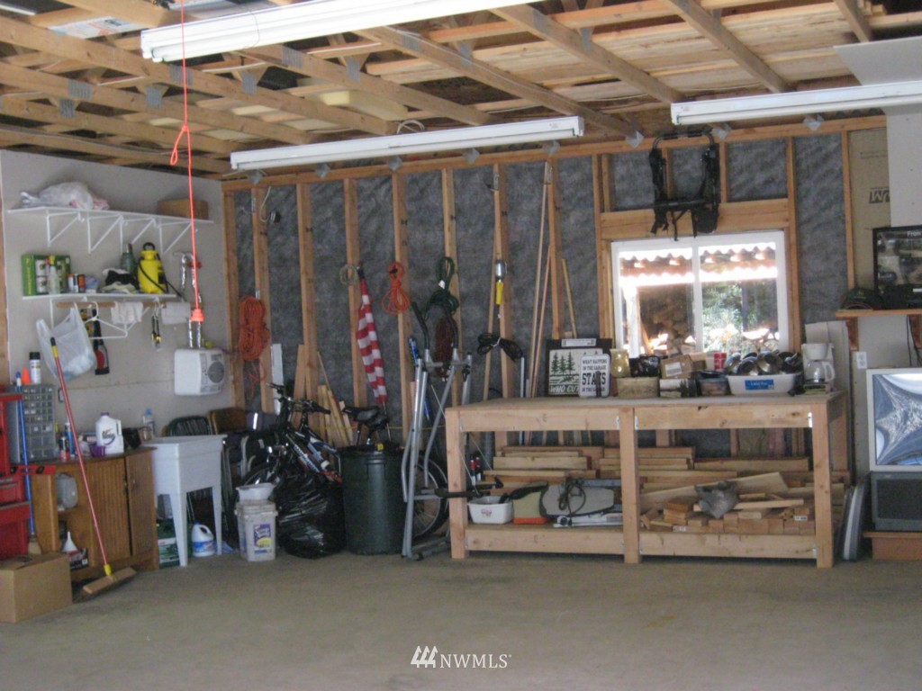 1451 East Phillips Lake Loop Road Shelton, WA 98584 - Photo 12 of 15 Gallery Image 12