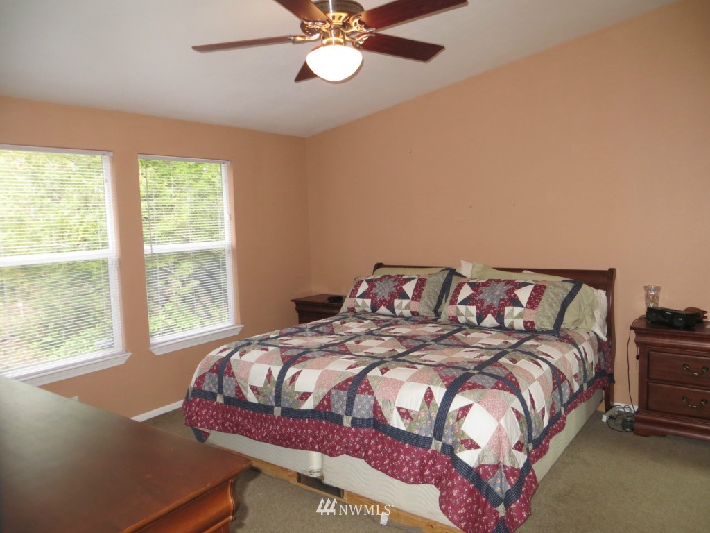 1451 East Phillips Lake Loop Road Shelton, WA 98584 - Photo 9 of 15 Gallery Image 9