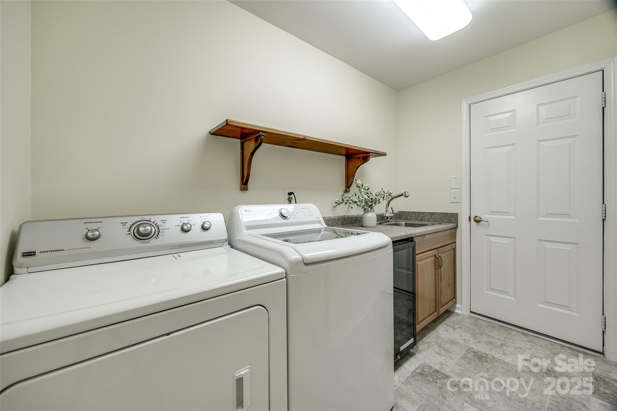 974 Platinum Drive Fort Mill, SC 29708 - Photo 31 of 48 a utility room with dryer and washer