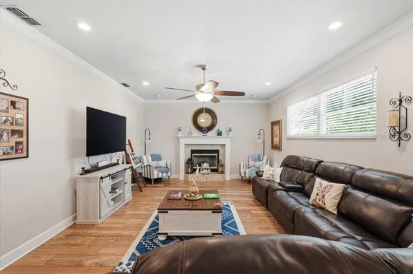 $799,900 | 2000 Lake Ariana Boulevard, Auburndale, FL 33823