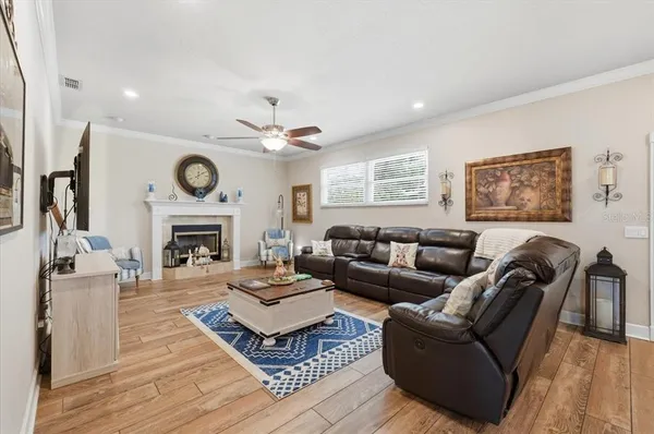 $799,900 | 2000 Lake Ariana Boulevard, Auburndale, FL 33823