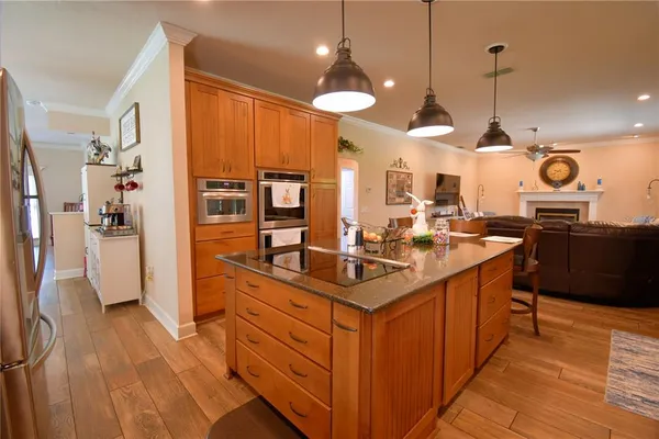 $799,900 | 2000 Lake Ariana Boulevard, Auburndale, FL 33823