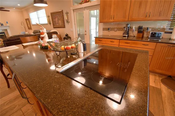 $799,900 | 2000 Lake Ariana Boulevard, Auburndale, FL 33823