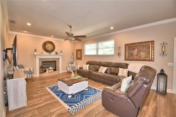 $799,900 | 2000 Lake Ariana Boulevard, Auburndale, FL 33823