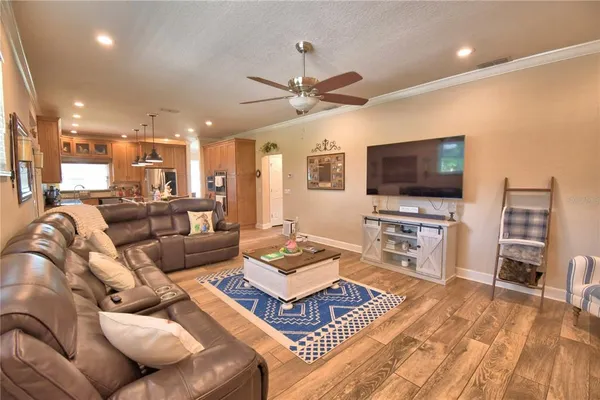 $799,900 | 2000 Lake Ariana Boulevard, Auburndale, FL 33823