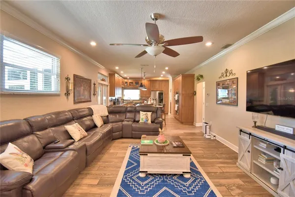 $799,900 | 2000 Lake Ariana Boulevard, Auburndale, FL 33823