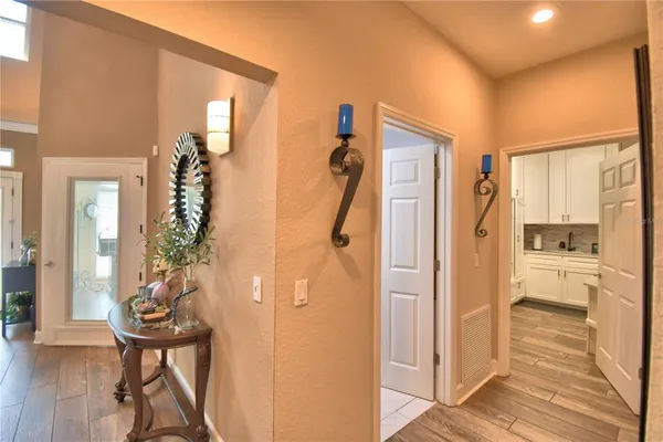 $799,900 | 2000 Lake Ariana Boulevard, Auburndale, FL 33823