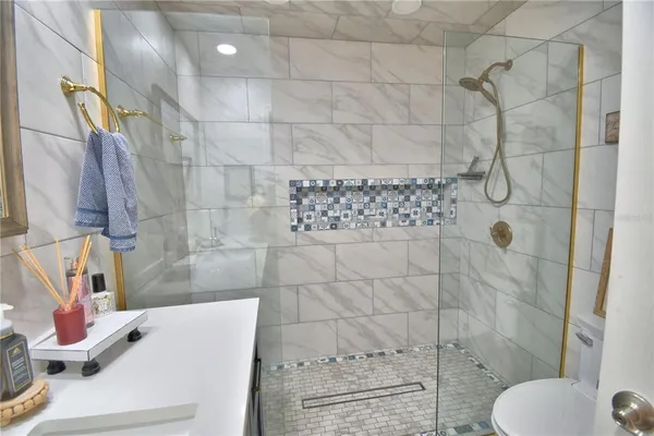 $799,900 | 2000 Lake Ariana Boulevard, Auburndale, FL 33823