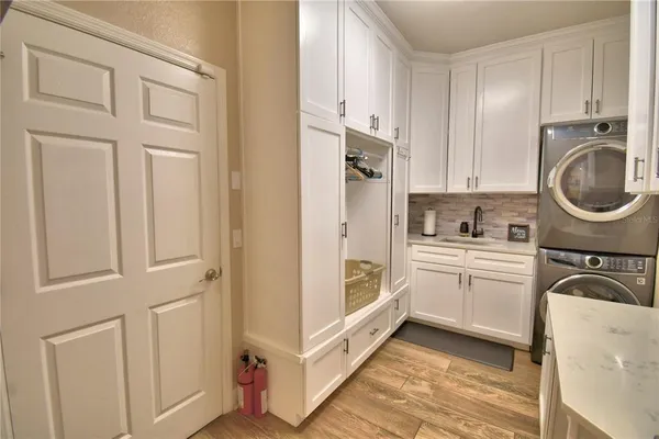 $799,900 | 2000 Lake Ariana Boulevard, Auburndale, FL 33823