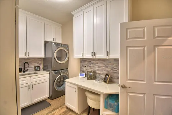 $799,900 | 2000 Lake Ariana Boulevard, Auburndale, FL 33823