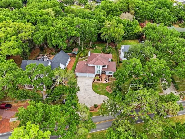 $799,900 | 2000 Lake Ariana Boulevard, Auburndale, FL 33823