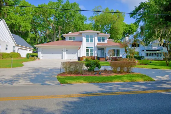 $799,900 | 2000 Lake Ariana Boulevard, Auburndale, FL 33823