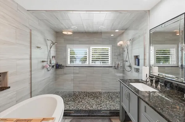 $799,900 | 2000 Lake Ariana Boulevard, Auburndale, FL 33823