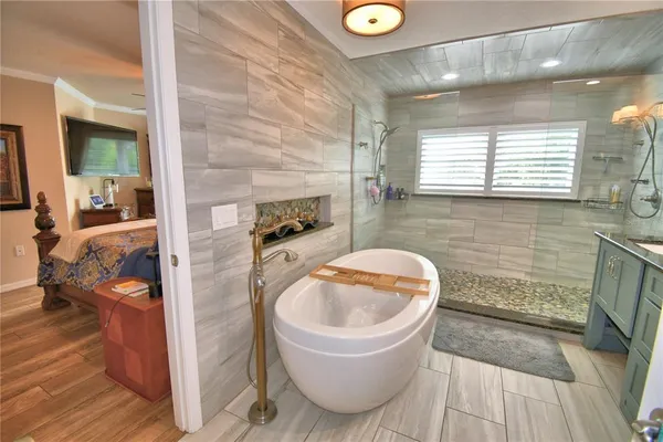 $799,900 | 2000 Lake Ariana Boulevard, Auburndale, FL 33823