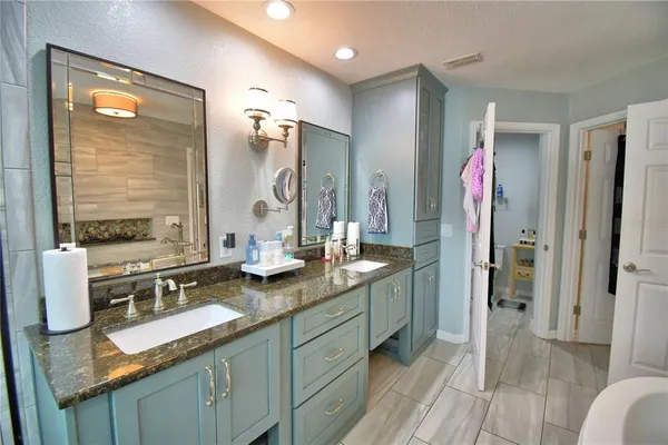 $799,900 | 2000 Lake Ariana Boulevard, Auburndale, FL 33823