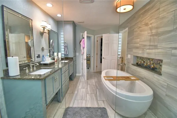 $799,900 | 2000 Lake Ariana Boulevard, Auburndale, FL 33823