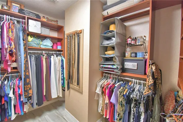 $799,900 | 2000 Lake Ariana Boulevard, Auburndale, FL 33823