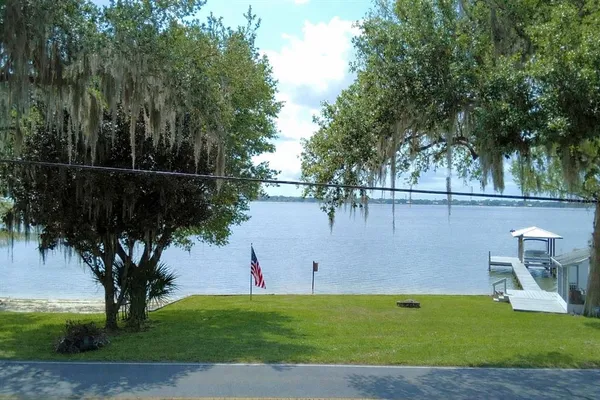 $799,900 | 2000 Lake Ariana Boulevard, Auburndale, FL 33823