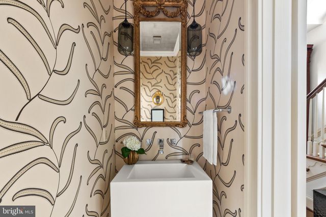 $2,350,000 | 370 North St Asaph Street, Alexandria, VA 22314