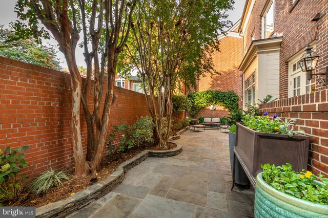 $2,350,000 | 370 North St Asaph Street, Alexandria, VA 22314