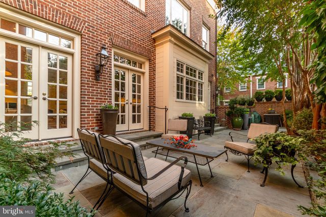 $2,350,000 | 370 North St Asaph Street, Alexandria, VA 22314