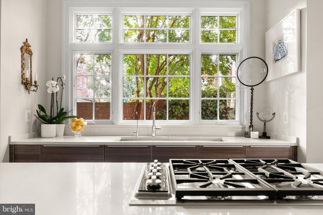 $2,350,000 | 370 North St Asaph Street, Alexandria, VA 22314