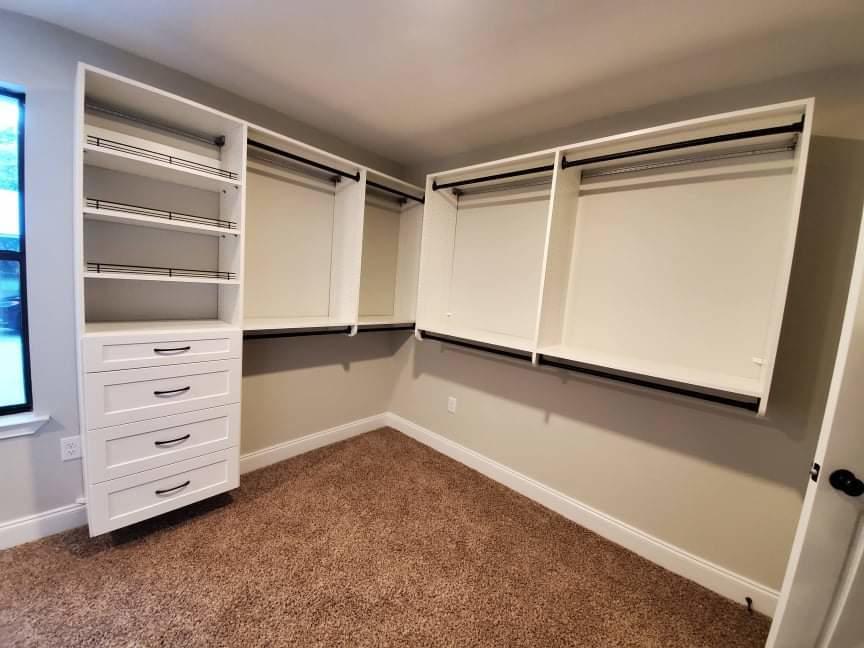 3153 Airport Road Crestview, FL 32539 - Photo 8 of 20 Master Closet