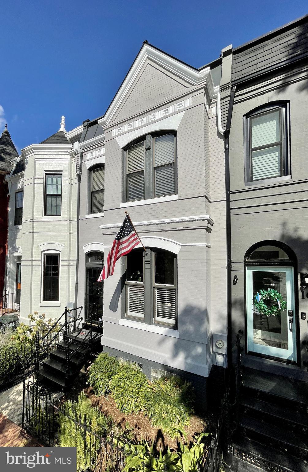 1619 Marion Street Northwest Washington, DC 20001 - Photo 4 of 41 Fantastic facade.