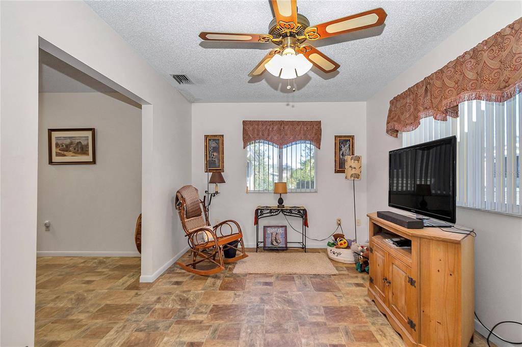 10929 Southwest 84th Avenue Ocala, FL 34481 - Photo 18 of 27