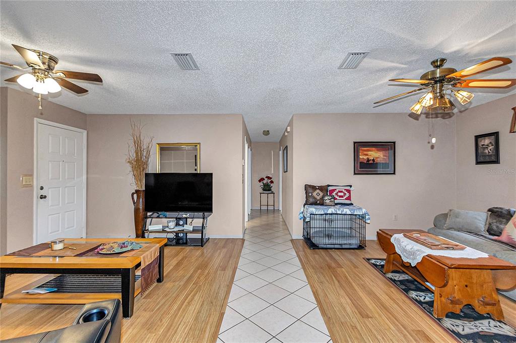 10929 Southwest 84th Avenue Ocala, FL 34481 - Photo 5 of 27