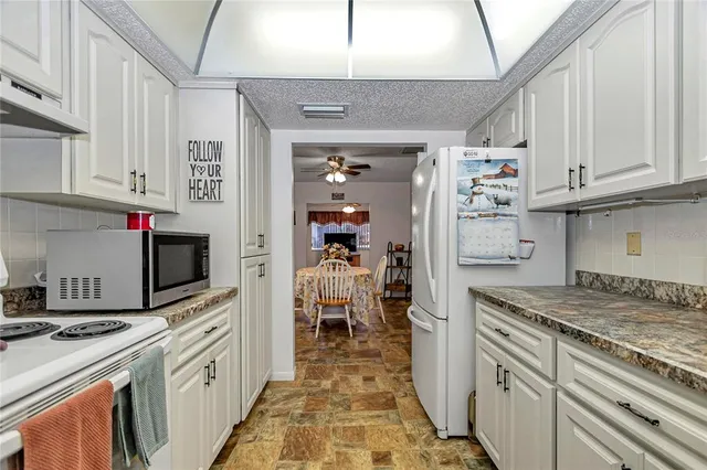 $194,900 | 10929 Southwest 84th Avenue, Ocala, FL 34481