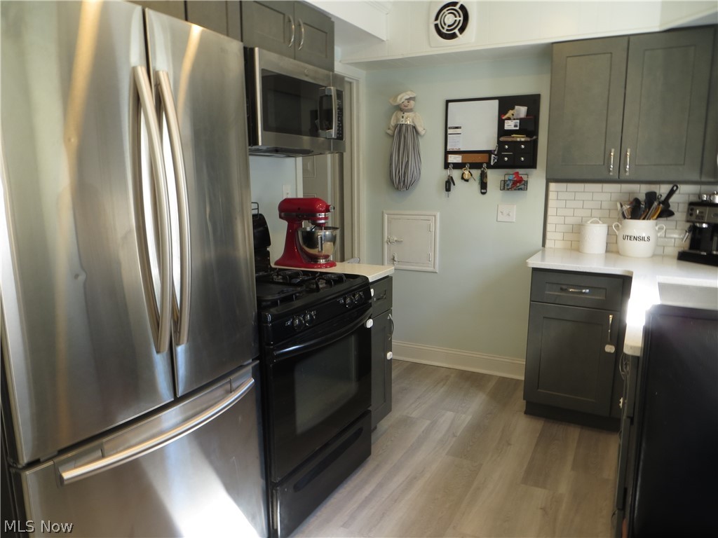 4347 Redding Road Cleveland, OH 44109 - Photo 14 of 50