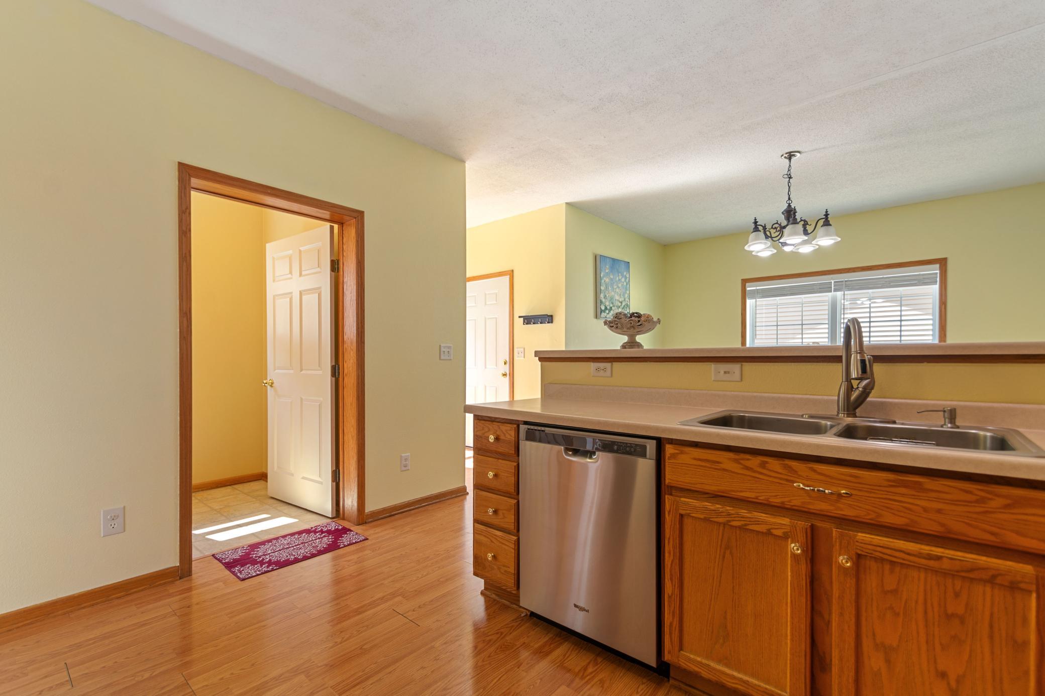 114006 Hundertmark Road Chaska, MN 55318 - Photo 4 of 33
