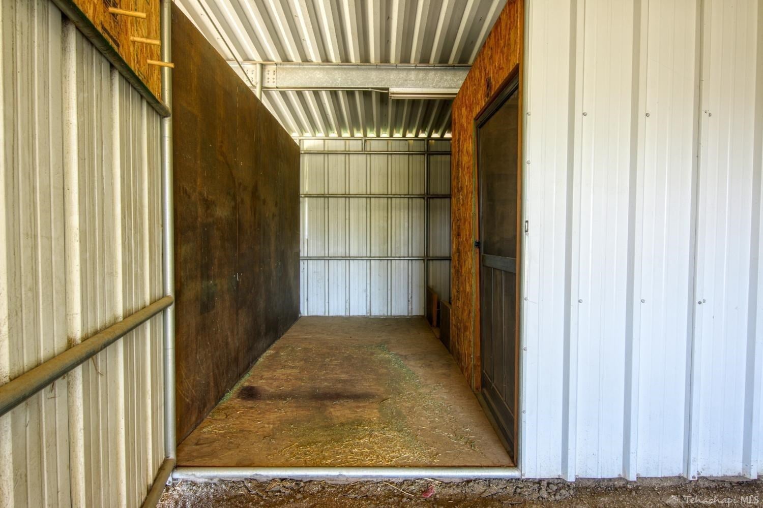 29720 North Lower Valley Road Tehachapi, CA 93561 - Photo 44 of 52 Gallery Image 44