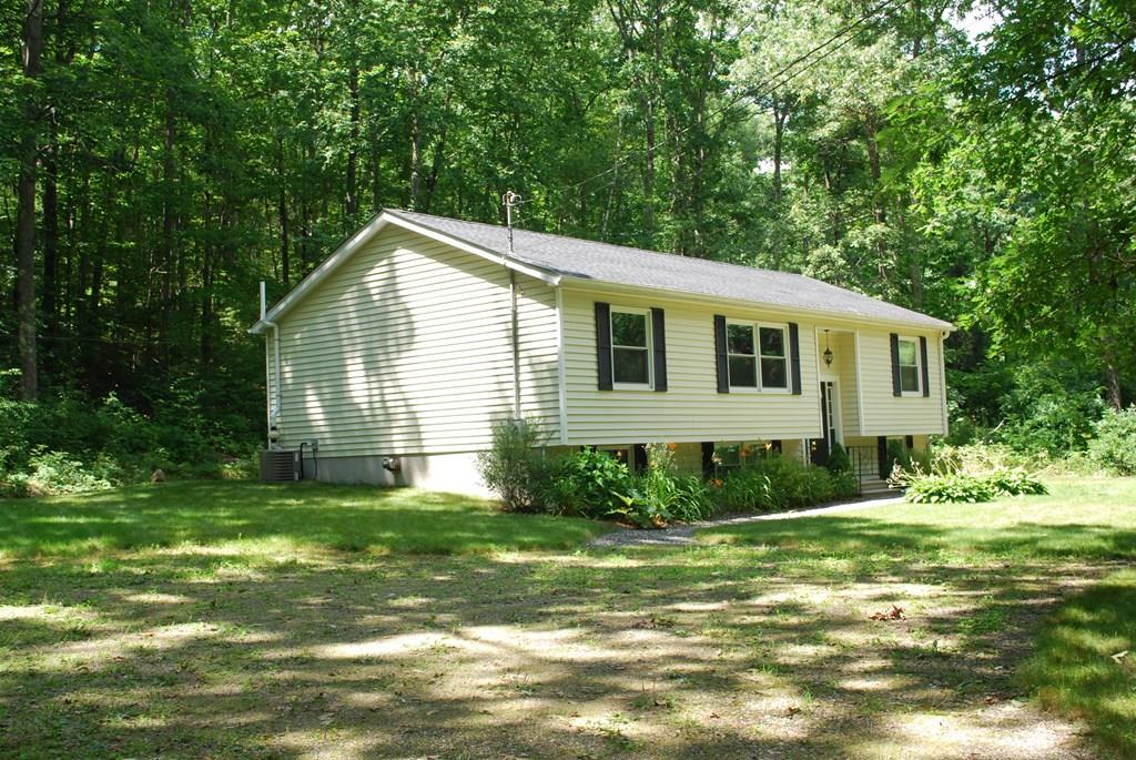 1097 Hubbardston Road Barre, MA 01005 - Photo 3 of 39