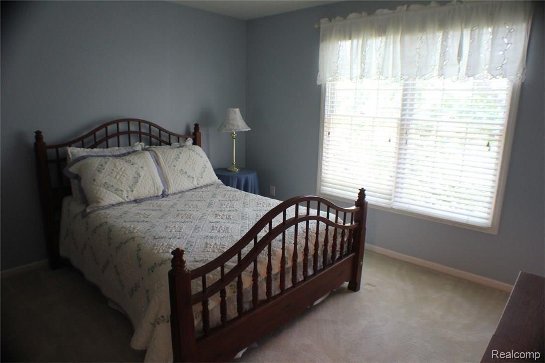 1027 Miners Run Rochester, MI 48306 - Photo 13 of 23 Bedroom2.jpg