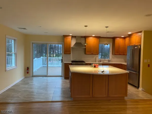 $4,100 | 264 Malapardis Road, Morris Plains, NJ 07950