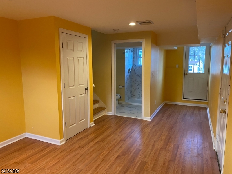 264 Malapardis Road Morris Plains, NJ 07950 - Photo 11 of 16