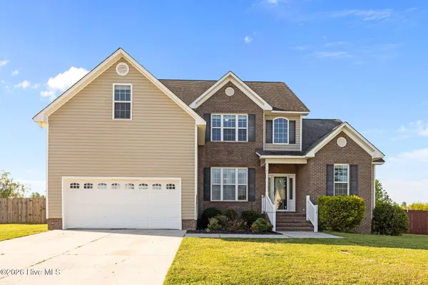 $375,000 | 118 Farmington Drive, Richlands, NC 28574