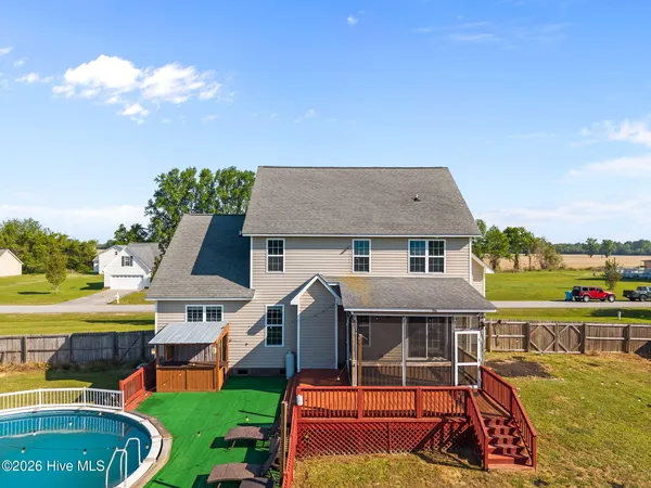 $375,000 | 118 Farmington Drive, Richlands, NC 28574